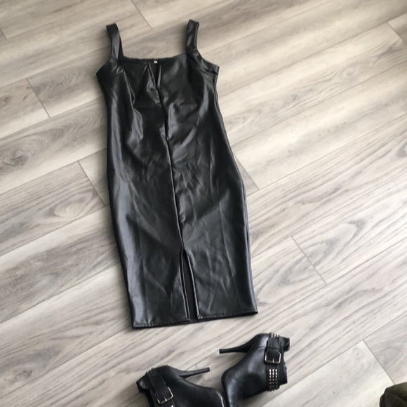Vegan 🖤 Black Leather Dress - Picture 5 of 9